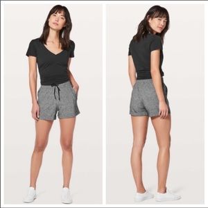 Lululemon Spring Break Short 3”, Size 6